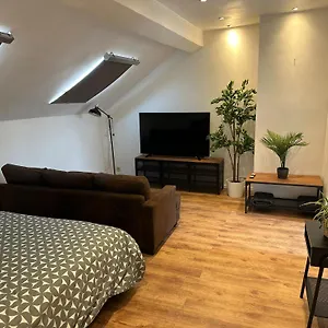Immeuble Au Coeur De : Vivez L'experience Unique De La Rue Verbist Appartement Bruxelles